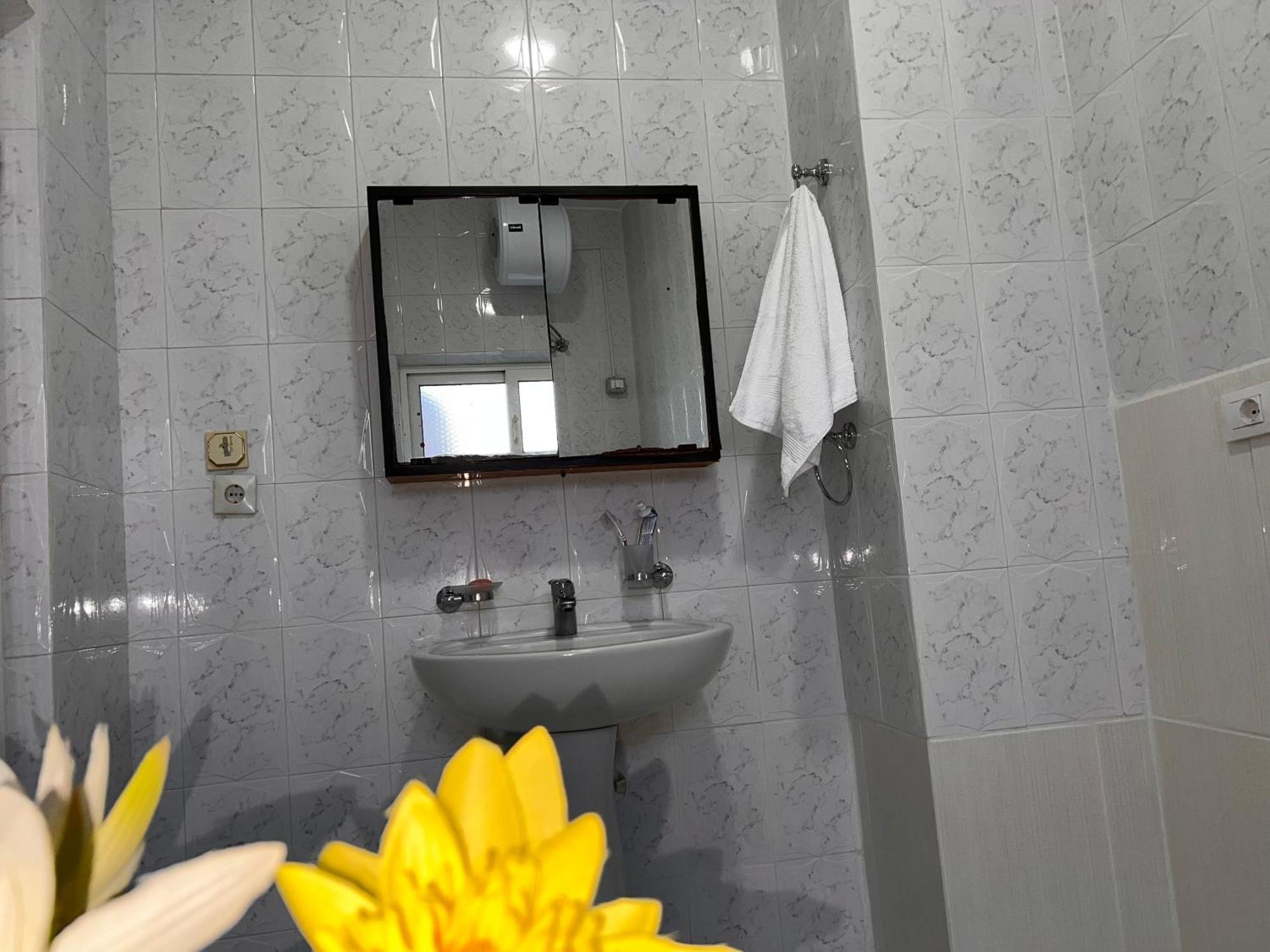 Berat Private Room In Haxhialiu Villa المظهر الخارجي الصورة