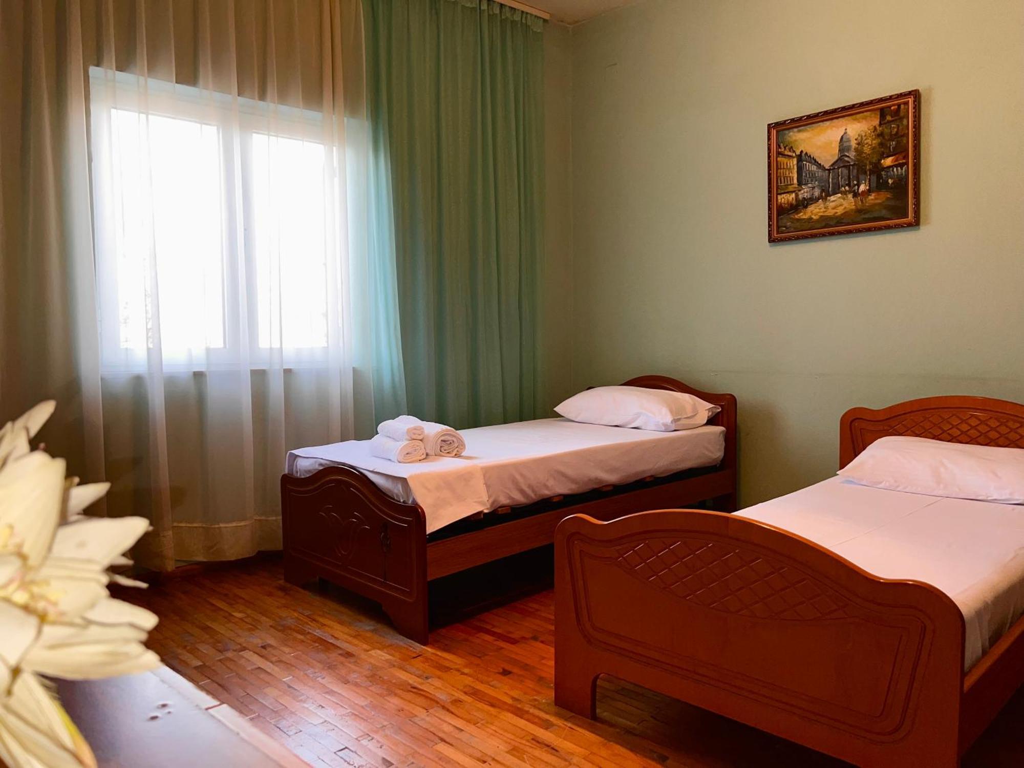 Berat Private Room In Haxhialiu Villa المظهر الخارجي الصورة